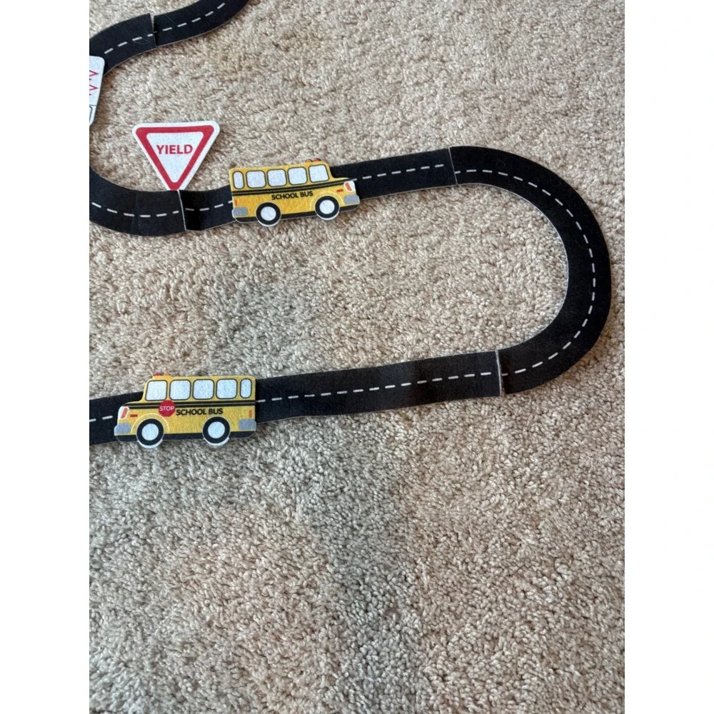 Vtg Felt Road Track Play Set w Vehicles Signs Schoolhouse People 19 Pieces Case